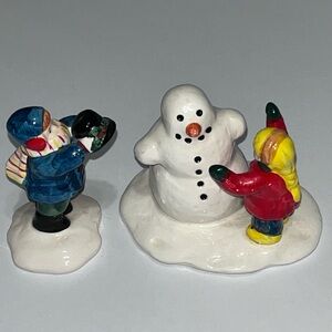 Department 56 Set of 2 Figures‎ Girl with Snowman and Boy with Hat, Snow Village